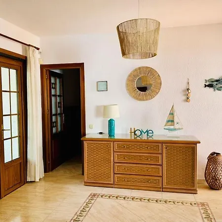 Villa Casa Del Mar, Stunning With Swimming Pool Sitio de Calahonda