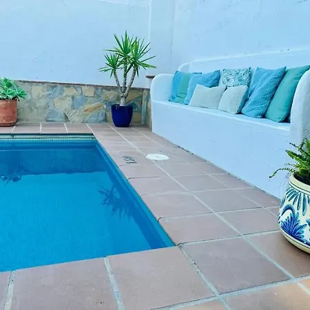 Villa Casa Del Mar, Stunning With Swimming Pool *