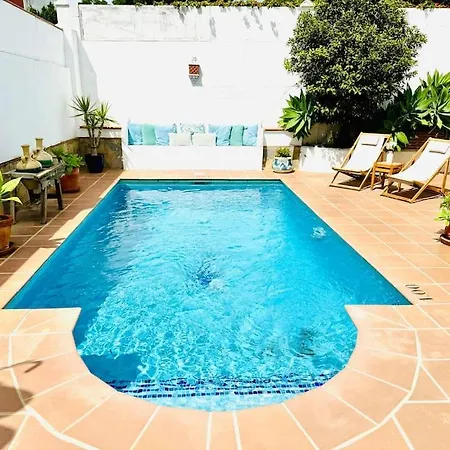 Villa Casa Del Mar, Stunning With Swimming Pool