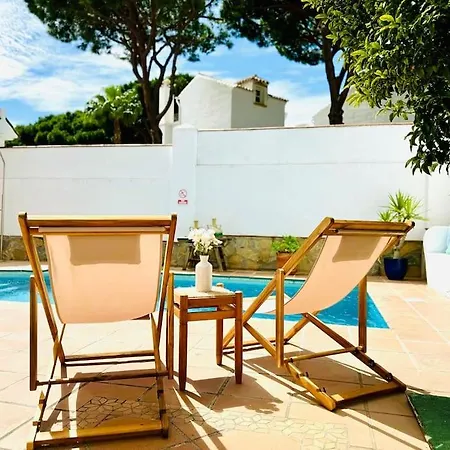 Casa Del Mar, Stunning With Swimming Pool Villa