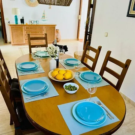 Casa Del Mar, Stunning With Swimming Pool Villa Sitio de Calahonda