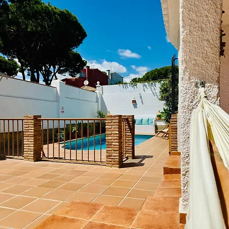 Casa Del Mar, Stunning With Swimming Pool Villa Sitio de Calahonda